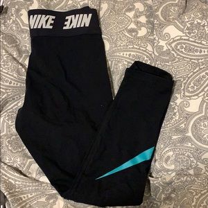 nike capris